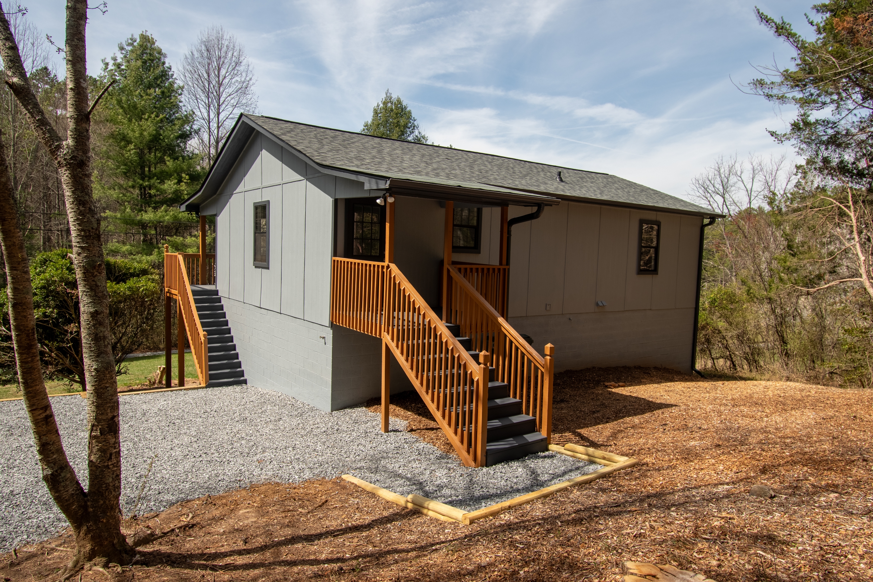 2680-A River Road